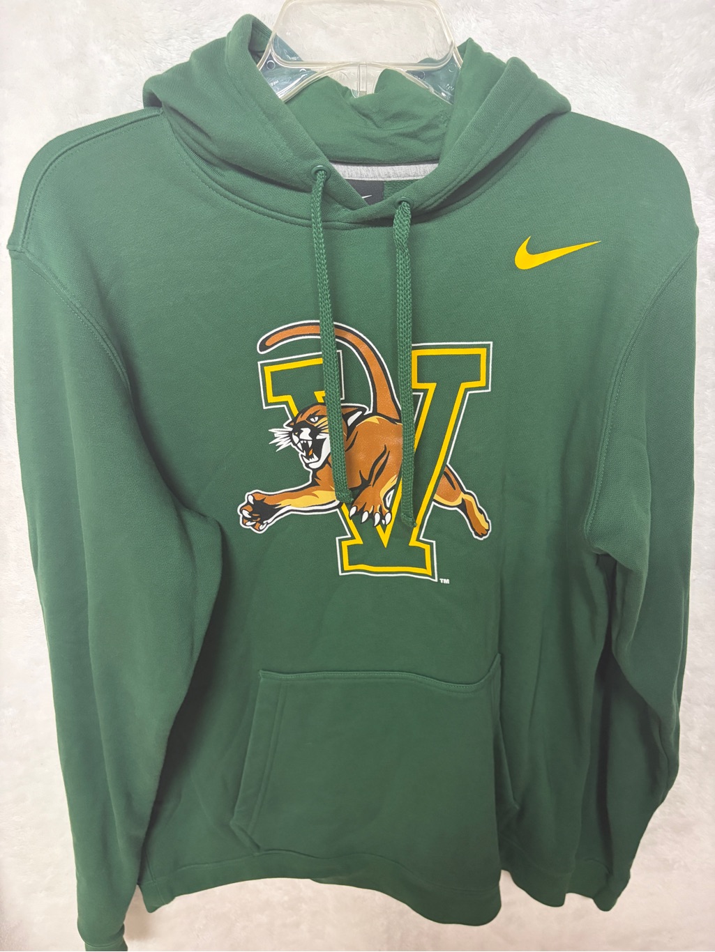 Nike Men’s Green Vermont Catamounts Crewneck Hoodie With Gold Swoosh